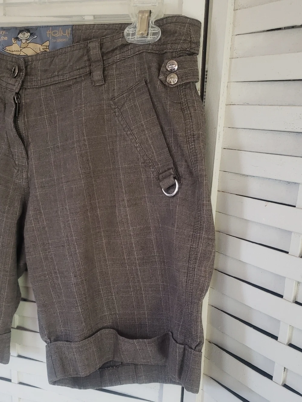 Helmi Women’s Gray Plaid  Casual Rolled-Hem Shorts Size XL